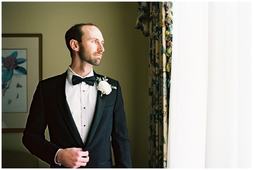 Hotel Monteleone Spring New Orleans Wedding Peony Photography Mens Wearhouse
